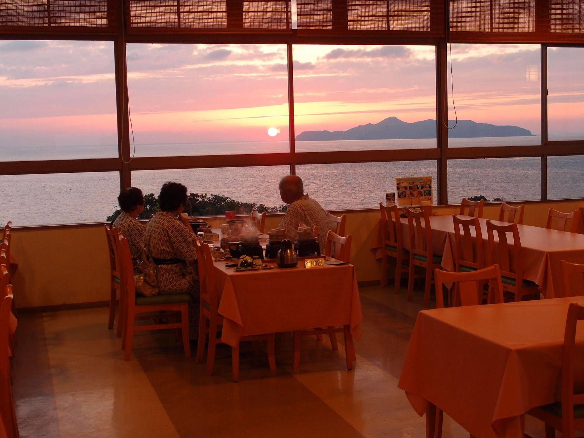 Kokuminshukusha Hadomisaki Hotel Karatsu Ngoại thất bức ảnh